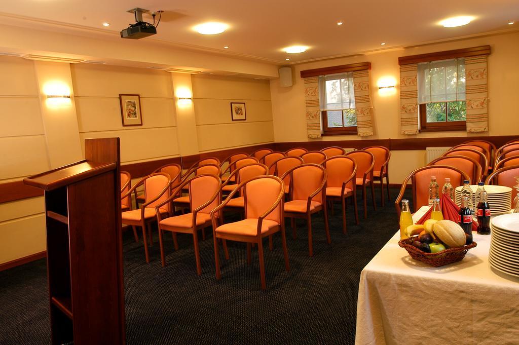 Erhardt Superior Rooms Sopron Exterior foto