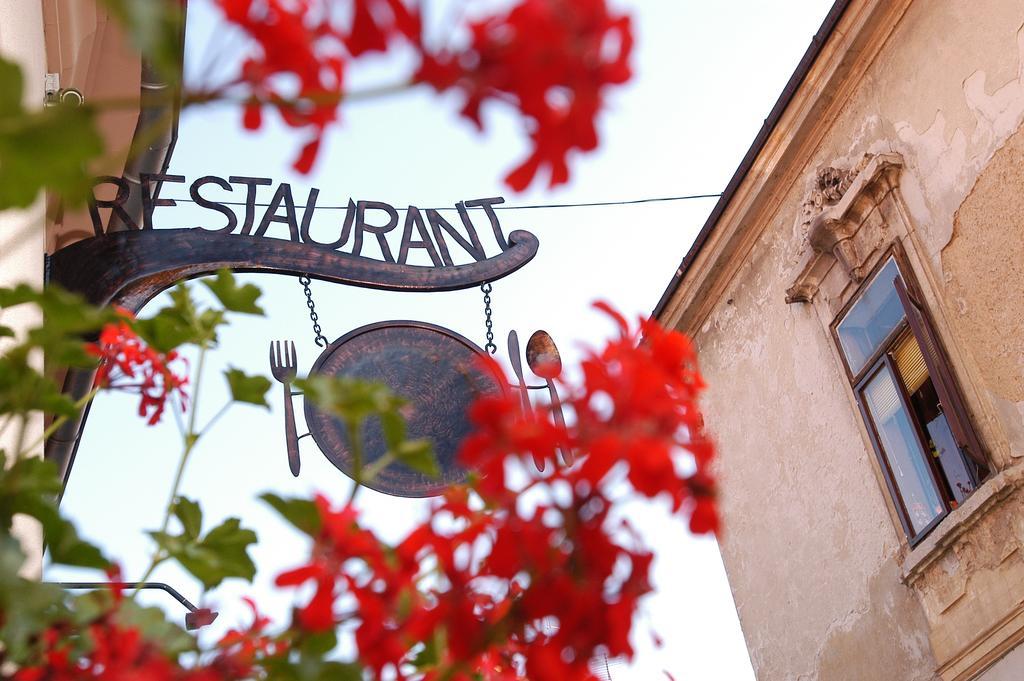 Erhardt Superior Rooms Sopron Exterior foto